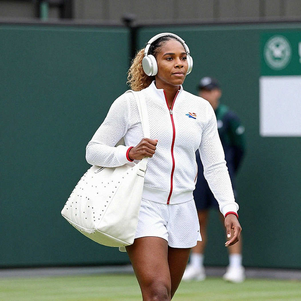 Lời Tiên Tri Burgundy Ở US Open: Đêm Elena Rybakina Biến Một Màu Áo Thành Vũ Khí Chiến Thuật