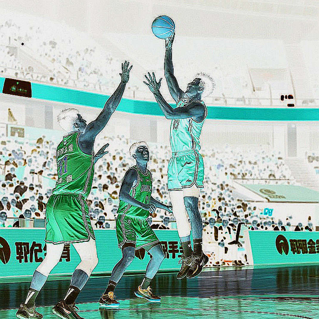 Matt Thomas đến Unicaja Malaga: Hợp đồng hai tháng cho xạ thủ ném ba 46,1%