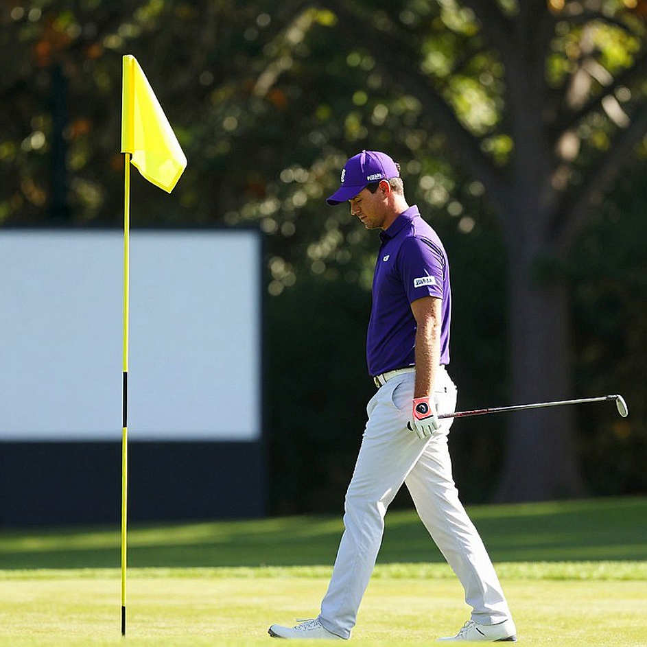 Paul Casey bùng nổ với cú 63 tại Omega European Masters, dẫn đầu bảng và tuyên bố quyên góp toàn bộ tiền thưởng cho nạn nhân vụ cháy nổ Crans-Montana Paul Casey bùng nổ với cú 63 tại Omega European Masters, dẫn đầu bảng và tuyên bố quyên góp toàn bộ tiền thưởng cho nạn nhân vụ cháy nổ Crans-Montana