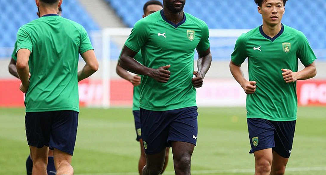 Vincent Duluc chọn XI Champions League lịch sử: Messi dẫn dắt, loại trừ Ronaldo và cầu thủ Pháp Vincent Duluc chọn XI Champions League lịch sử: Messi dẫn dắt, loại trừ Ronaldo và cầu thủ Pháp
